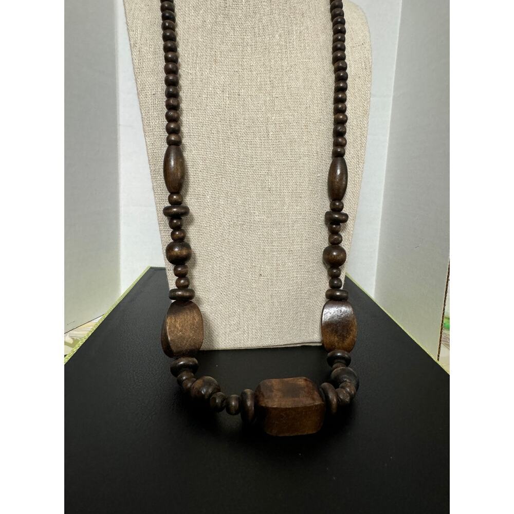 Vintage Wood Beaded Necklace Large Hand Carved Brown 23$
